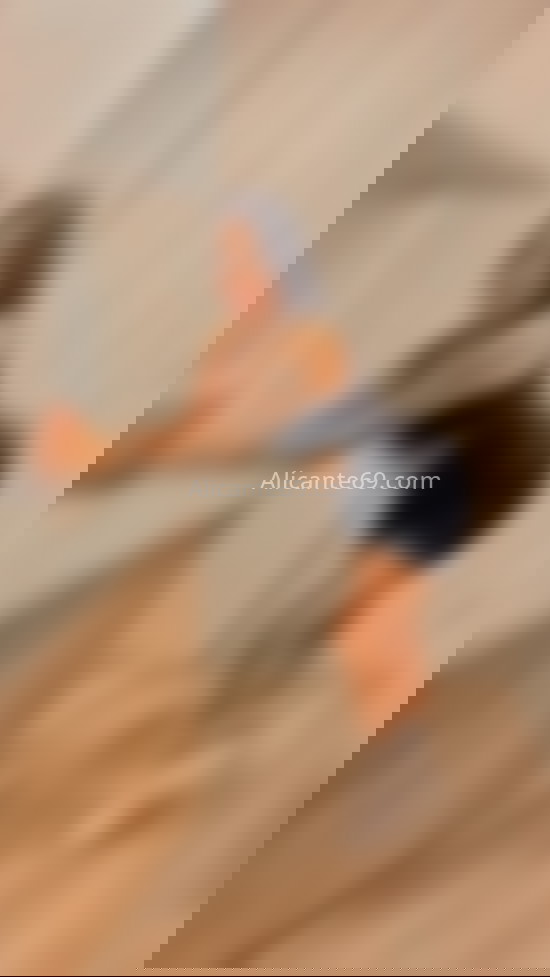 Laura, chica sofisticada. 666188475. Citas en ALICANTE, ALICANTE. www.alicante69.com.