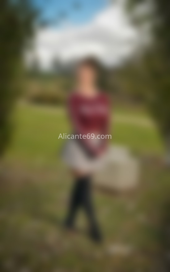 Selena, con ganas de pasarlo muy bien. 687237502. Citas en ALICANTE, ALICANTE. www.alicante69.com.