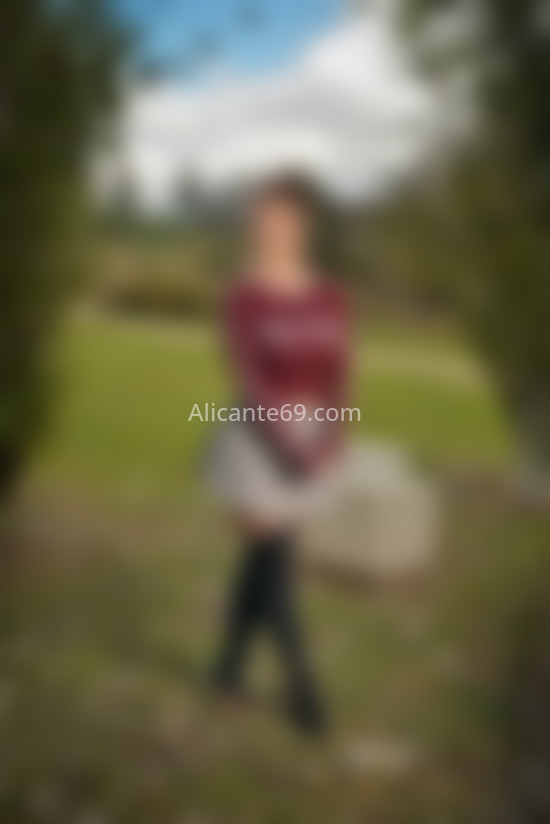 Selena, con ganas de pasarlo muy bien. 687237502. Citas en ALICANTE, ALICANTE. www.alicante69.com.