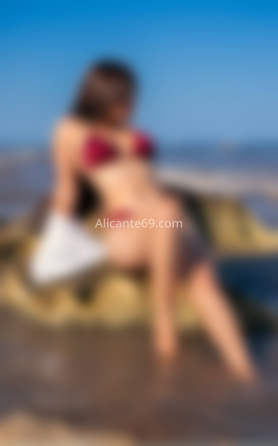 Kim, jovencita latina. 642479672. Citas en ALICANTE, ALICANTE. www.alicante69.com.