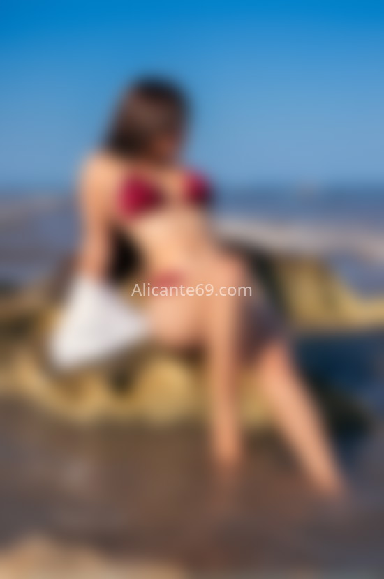 Kim, jovencita latina. 642479672. Citas en ALICANTE, ALICANTE. www.alicante69.com.