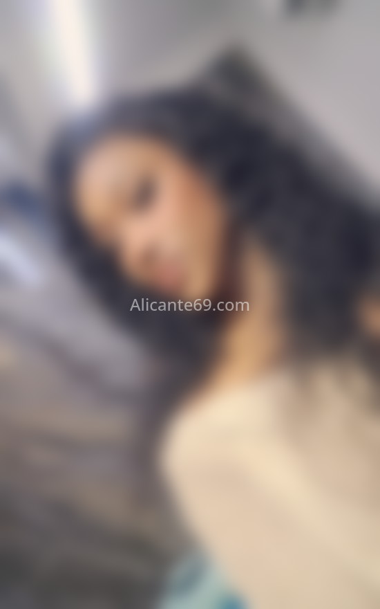 Lila, chica caribeña muy exótica . 652440169. Citas en ALICANTE, ALICANTE. www.alicante69.com.