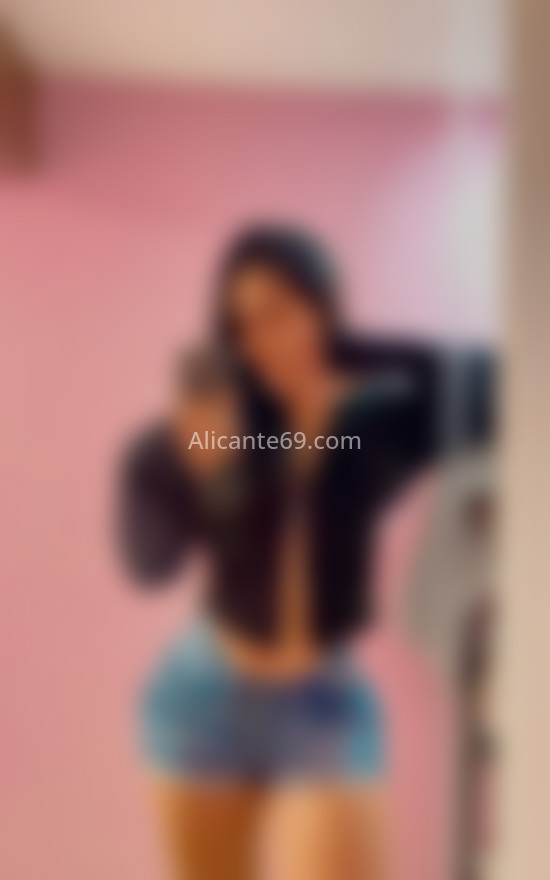 Valentina, jovencita colombiana. 642479672. Citas en ALICANTE, ALICANTE. www.alicante69.com.