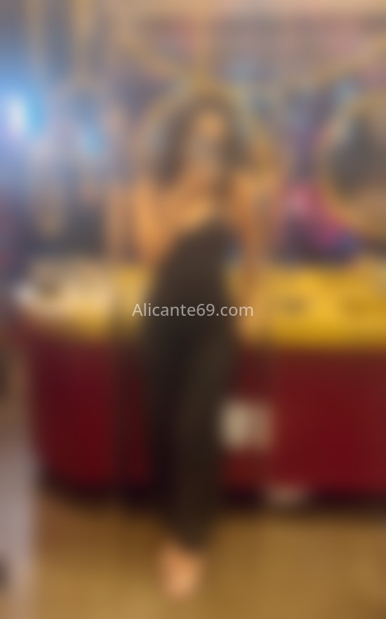 Violeta, joven dulce y cariñosa. 642479672. Citas en ALICANTE, ALICANTE. www.alicante69.com.