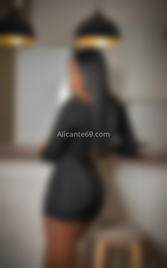 Dulce, un bomboncito de chocolate. 642479672. Citas en ALICANTE, ALICANTE. www.alicante69.com.