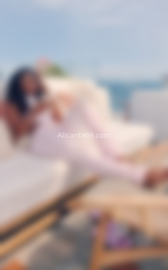 Lila, chica caribeña muy exótica . 652440169. Citas en ALICANTE, ALICANTE. www.alicante69.com.