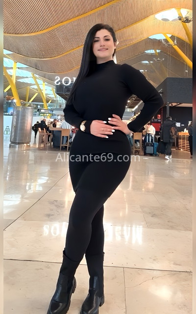 Nicole, amable y muy divertida . 652431129. Citas en ALICANTE, ALICANTE. www.alicante69.com.