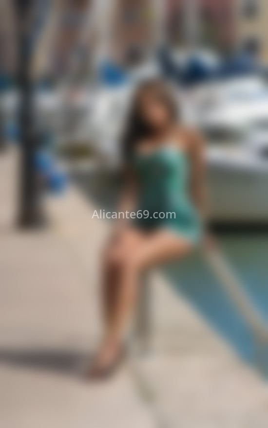 Natalia, encantadora dominicana . 652440169. Citas en ALICANTE, ALICANTE. www.alicante69.com.