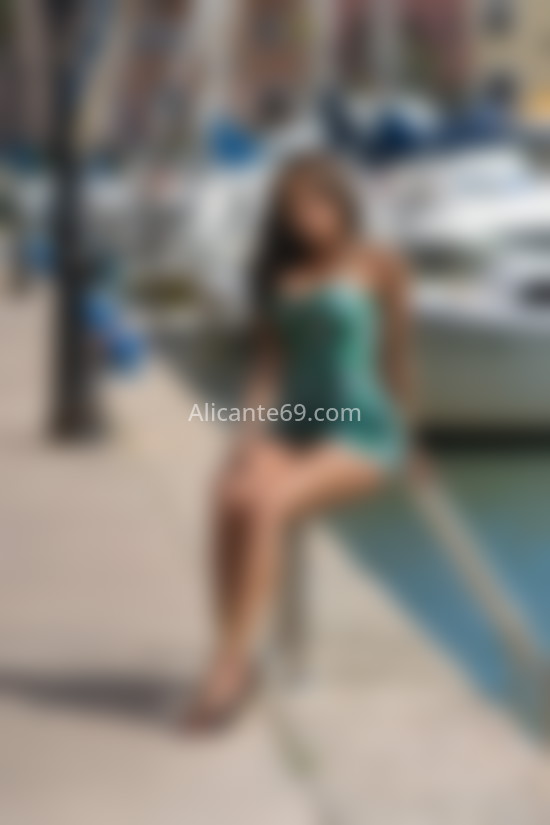 Natalia, encantadora dominicana . 652440169. Citas en ALICANTE, ALICANTE. www.alicante69.com.