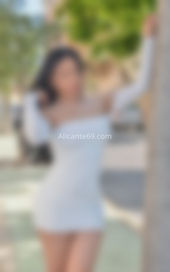 Samy, joven colombiana. 647558468. Citas en ALICANTE, ALICANTE. www.alicante69.com.