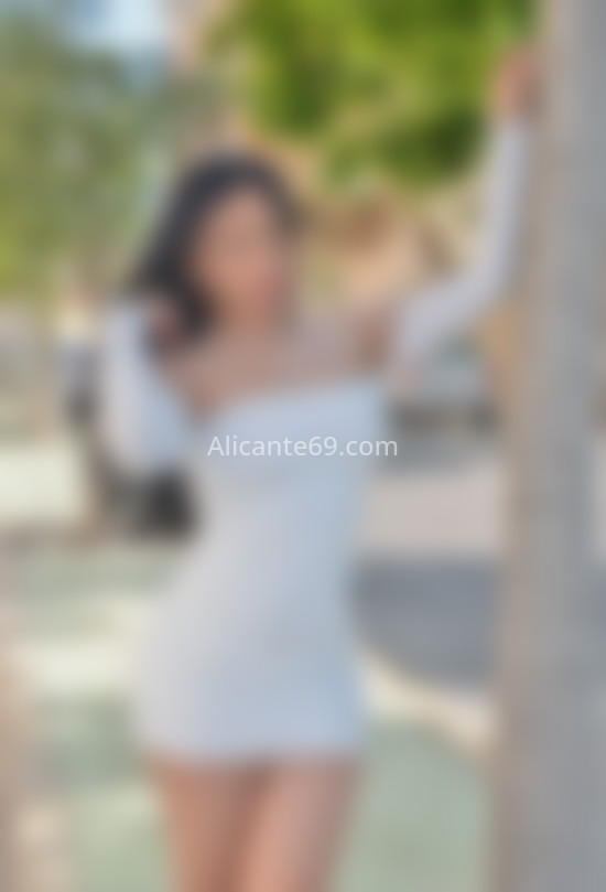 Samy, joven colombiana. 647558468. Citas en ALICANTE, ALICANTE. www.alicante69.com.