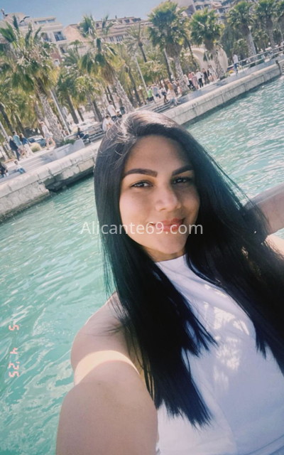 Catalina, joven colombiana . 679859882. Citas en ALICANTE, ALICANTE. www.alicante69.com.