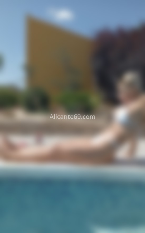 Danna, rubita dulce, coqueta y elegante. 605762984. Citas en ALICANTE, ALICANTE. www.alicante69.com.