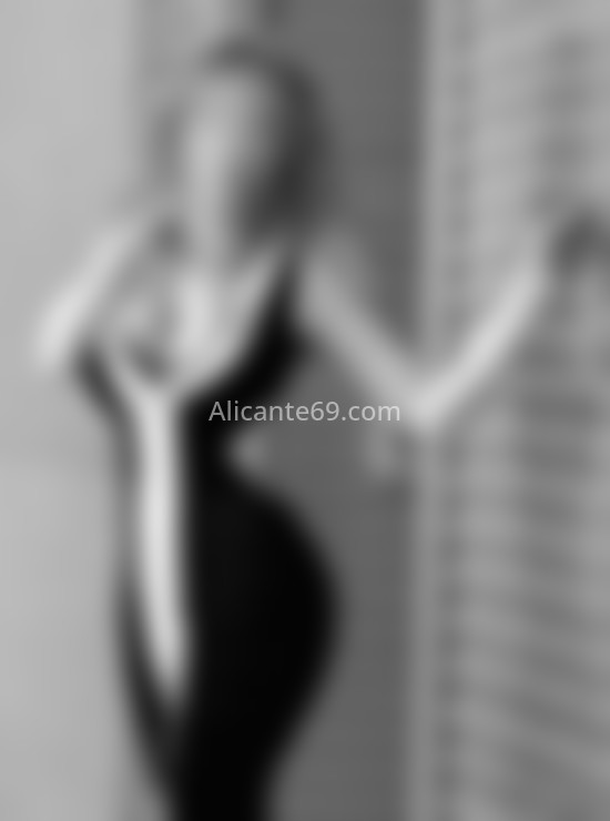 Lucía, mujer trans. 608372262. Citas en ALICANTE, ALICANTE. www.alicante69.com.
