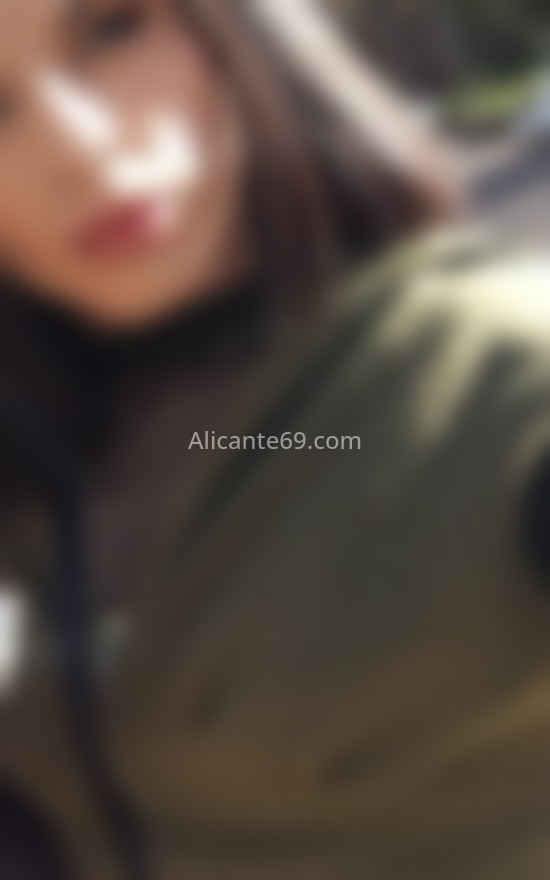 Lucia, trans española recién llegada . 644095357. Citas en ALICANTE, ALICANTE. www.alicante69.com.