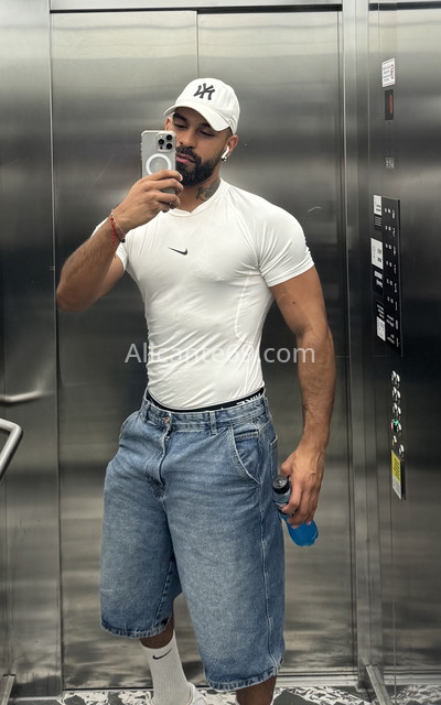 Lucas, latino moreno exótico. 627501256. Citas en ALICANTE, ALICANTE. www.alicante69.com.