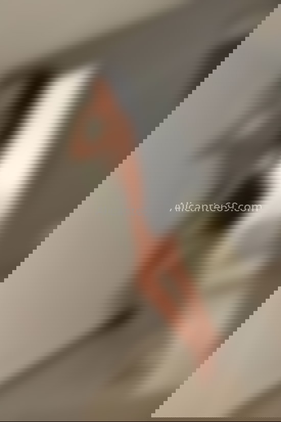 Angela, latina 26 años. 659727618. Citas en ALICANTE, ALICANTE. www.alicante69.com.