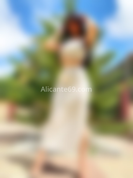 Katy, estudiante de filosofía. 659727618. Citas en ALICANTE, ALICANTE. www.alicante69.com.