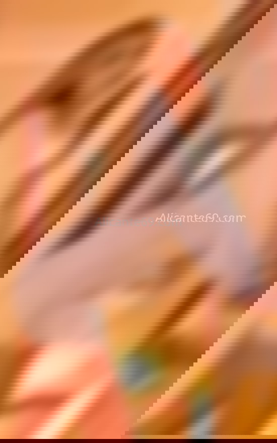 Greys, una rubia encantadora. 659727618. Citas en ALICANTE, ALICANTE. www.alicante69.com.