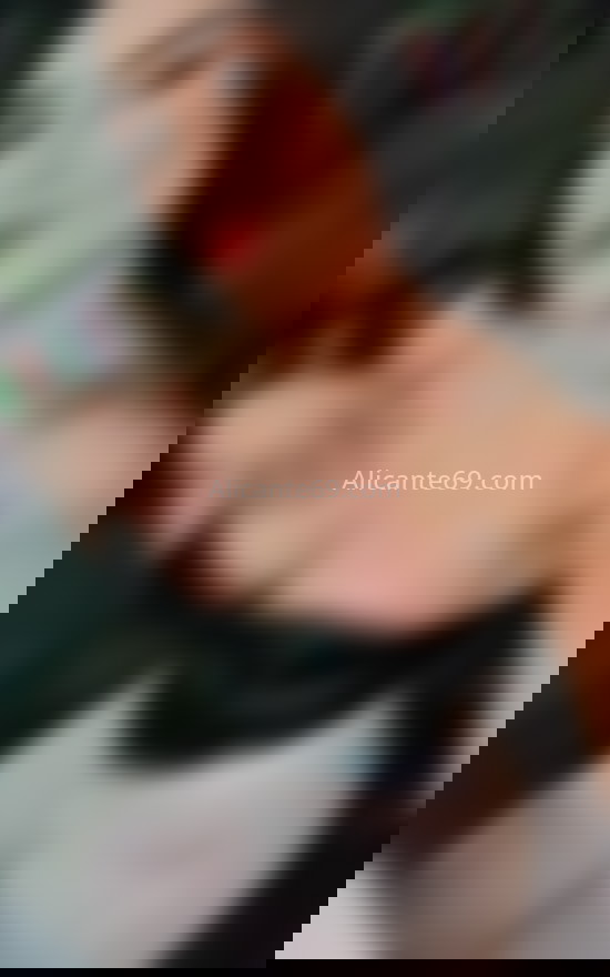 Violeta, muy fiestera y extrovertida. 666571262. Citas en ALICANTE, ALICANTE. www.alicante69.com.