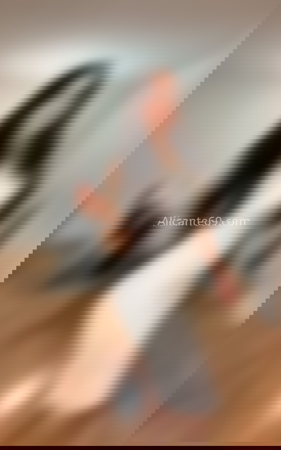 Violeta, muy fiestera y extrovertida. 666571262. Citas en ALICANTE, ALICANTE. www.alicante69.com.