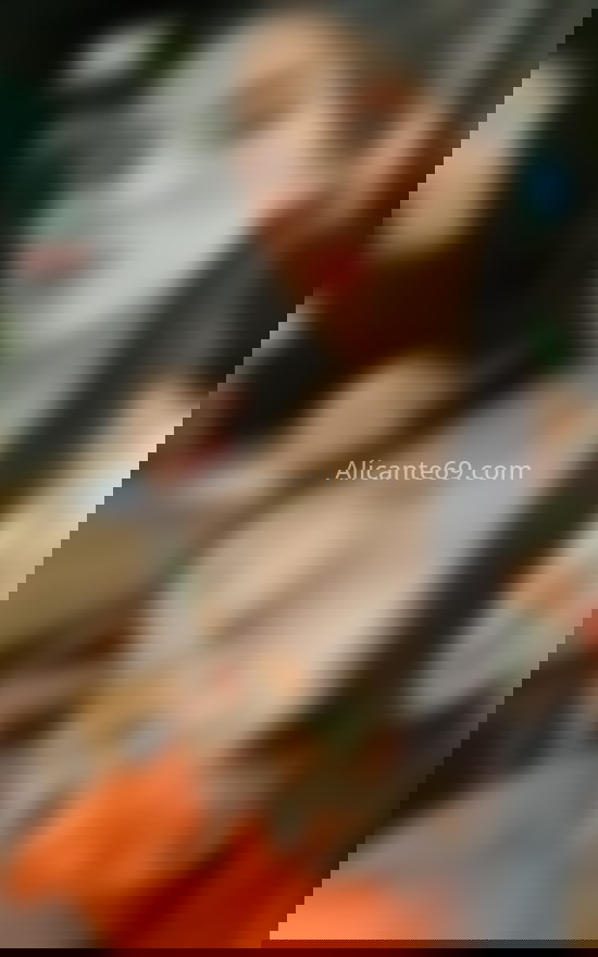 Violeta, muy fiestera y extrovertida. 666571262. Citas en ALICANTE, ALICANTE. www.alicante69.com.