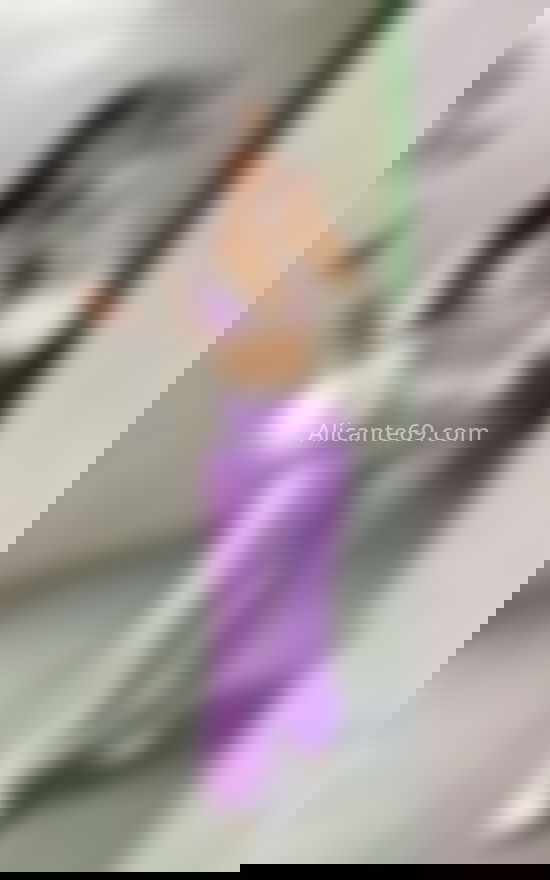 Violeta, muy fiestera y extrovertida. 666571262. Citas en ALICANTE, ALICANTE. www.alicante69.com.