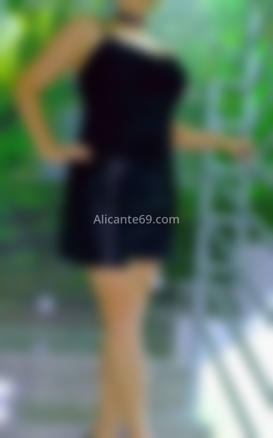 Sansa, mujer europea muy elegante. 699353592. Citas en ALICANTE, ALICANTE. www.alicante69.com.