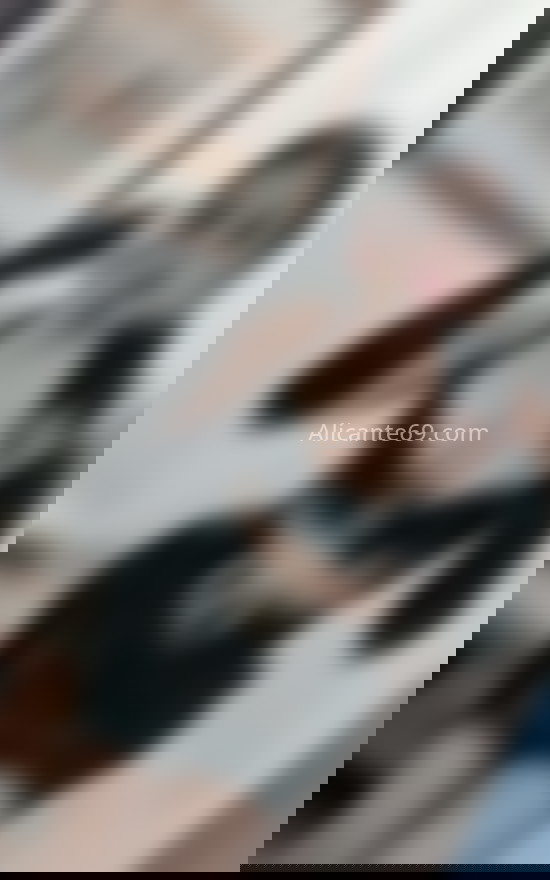 Leyla, trans argentina de paso por aquí. 674494163. Citas en ALICANTE, ALICANTE. www.alicante69.com.