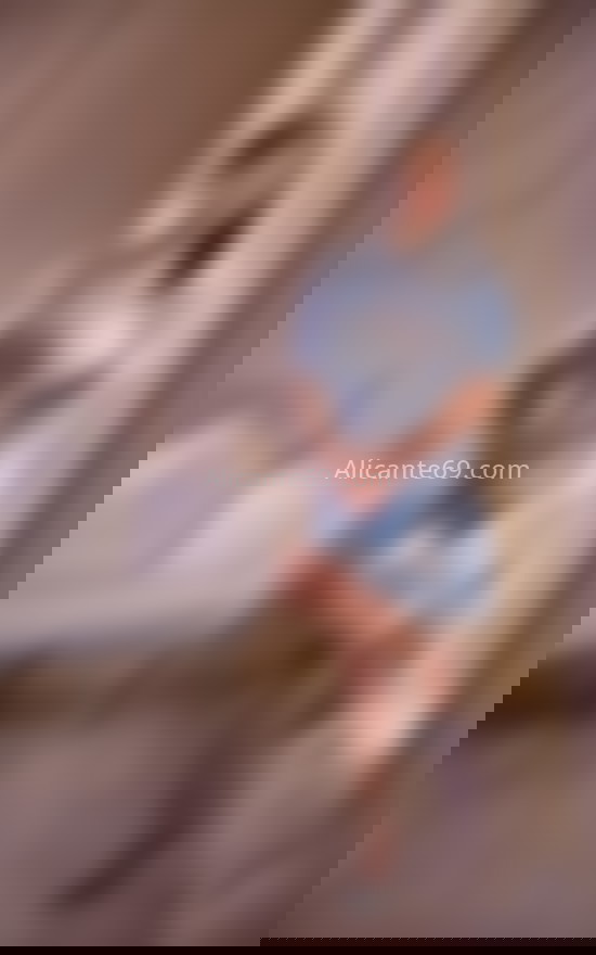 Aiko, mujer japonesa. 641188371. Citas en ALICANTE, ALICANTE. www.alicante69.com.