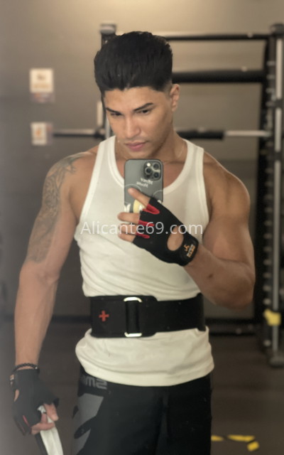 Marlon. 610422726. Citas en ALICANTE, ALICANTE. www.alicante69.com.