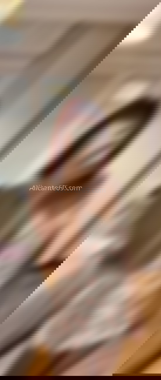Paula, jovencita colombiana . 684747868. Citas en ALICANTE, ALICANTE. www.alicante69.com.
