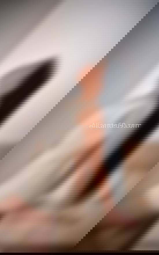 Dana, encantadora jovencita. 642499652. Citas en ALICANTE, ALICANTE. www.alicante69.com.
