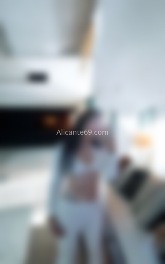 Andrea, joven trans simpatiquísima. 634159776. Citas en ALICANTE, ALICANTE. www.alicante69.com.