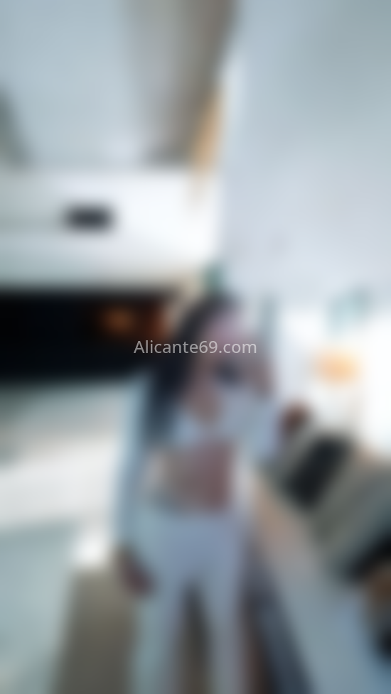 Andrea, joven trans simpatiquísima. 634159776. Citas en ALICANTE, ALICANTE. www.alicante69.com.