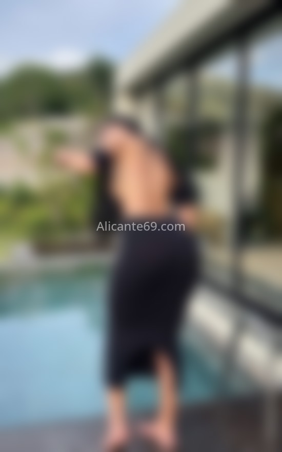 Latina pelinegra, nueva en Alicante. 607805741. Citas en ALICANTE, ALICANTE. www.alicante69.com.