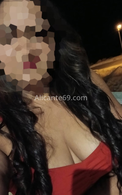 Sofía, chica árabe con ganas de planes. 613523098. Citas en ALICANTE, ALICANTE. www.alicante69.com.