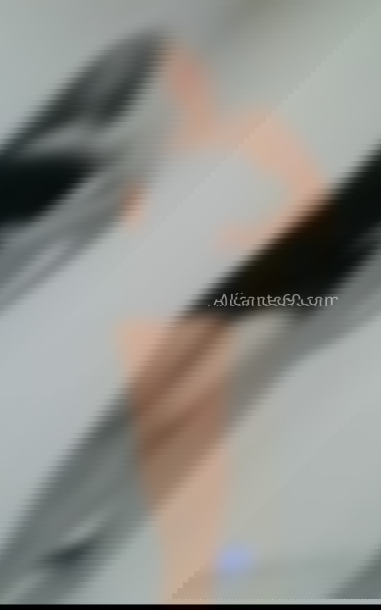 Lía, colombiana extrovertida. 624599212. Citas en ALICANTE, ALICANTE. www.alicante69.com.