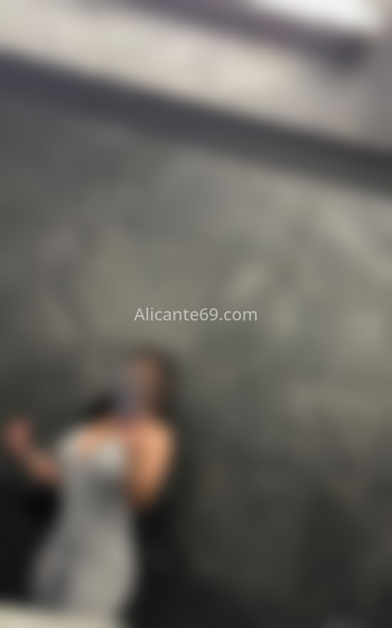 Daniela, morena encantadora. 602674677. Citas en ALICANTE, ALICANTE. www.alicante69.com.