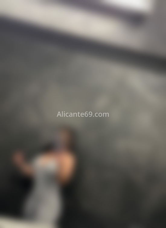 Daniela, morena encantadora. 602674677. Citas en ALICANTE, ALICANTE. www.alicante69.com.