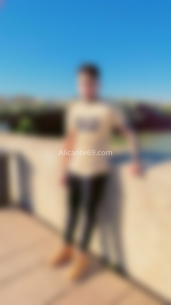 Lion. 614242364. Citas en ALICANTE, ALICANTE. www.alicante69.com.