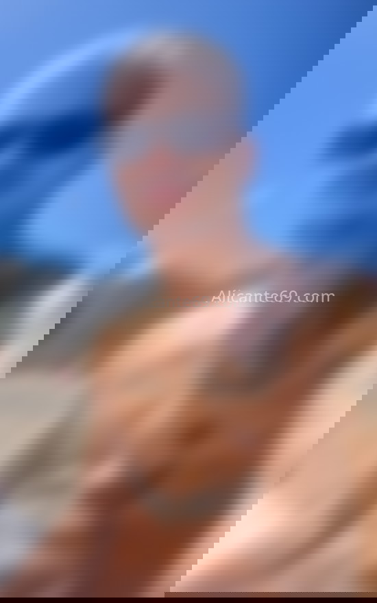 Gregorio, latino extrovertido. 624776136. Citas en ALICANTE, ALICANTE. www.alicante69.com.