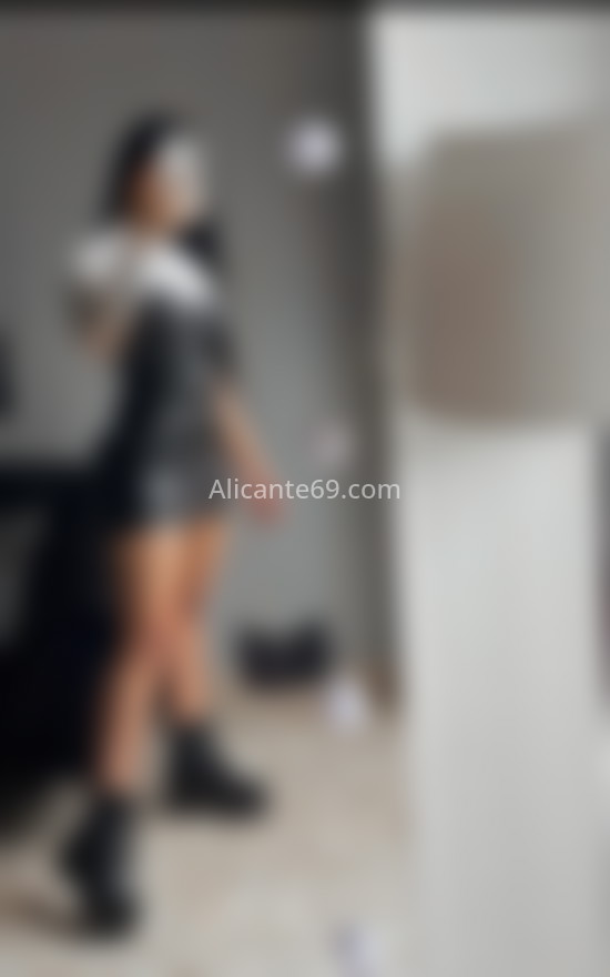Alisson, hermosa morena. 611353298. Citas en ALICANTE, ALICANTE. www.alicante69.com.