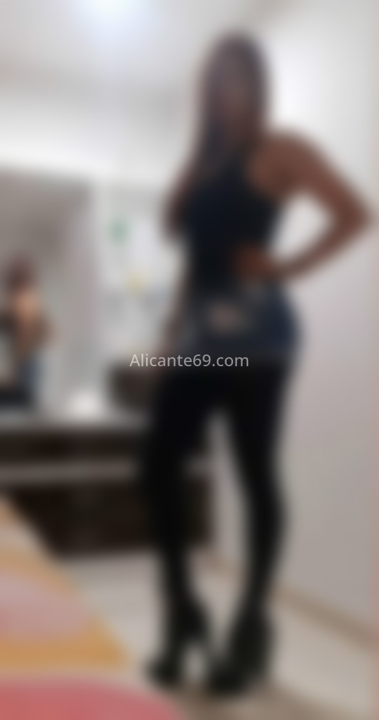 Camila . 695758297. Citas en ALICANTE, ALICANTE. www.alicante69.com.