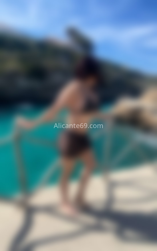 Luciana . 613314022. Citas en ALICANTE, ALICANTE. www.alicante69.com.