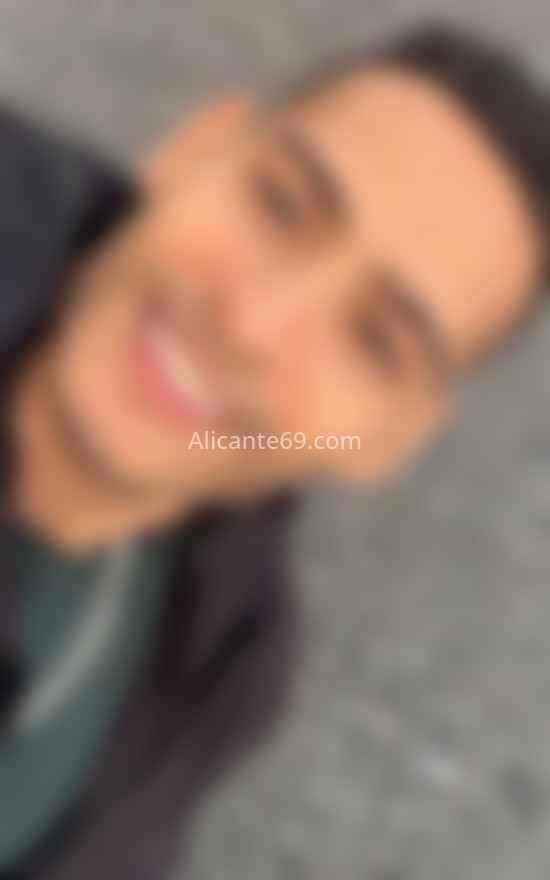 Roberth. 613351769. Citas en ALICANTE, ALICANTE. www.alicante69.com.