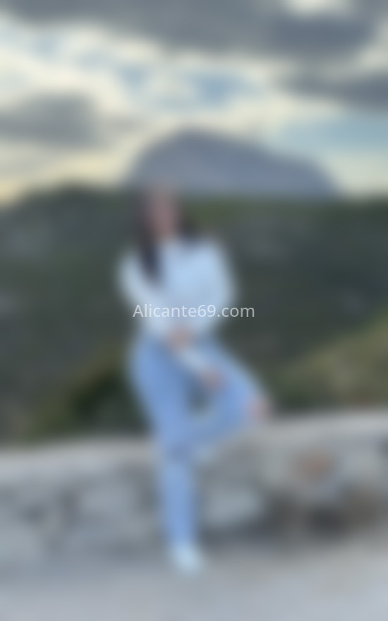 Sara, colombiana de 26 años . 612560279. Citas en ALICANTE, ALICANTE. www.alicante69.com.
