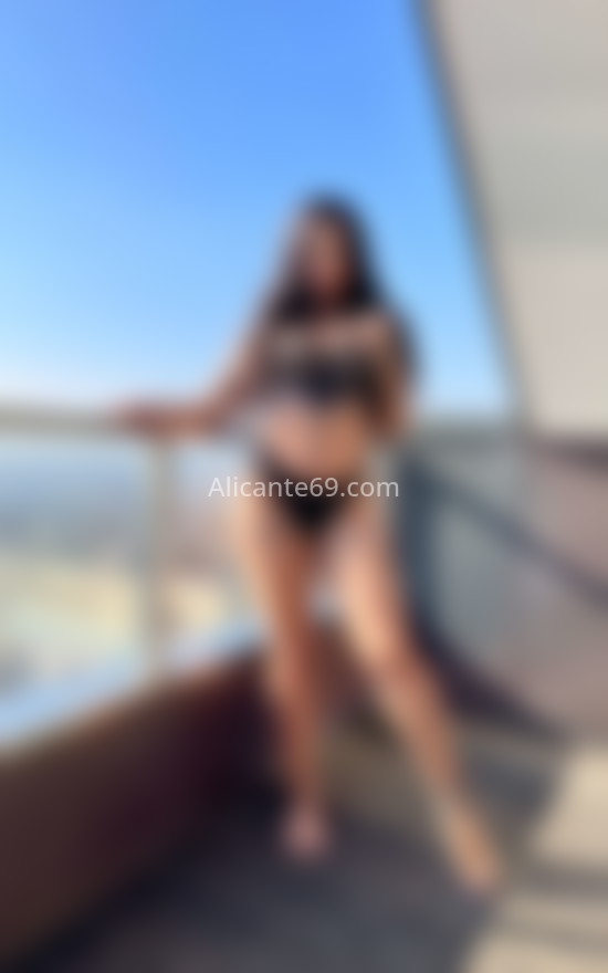 Catalina, colombiana de 21 añitos. 662071669. Citas en ALICANTE, ALICANTE. www.alicante69.com.