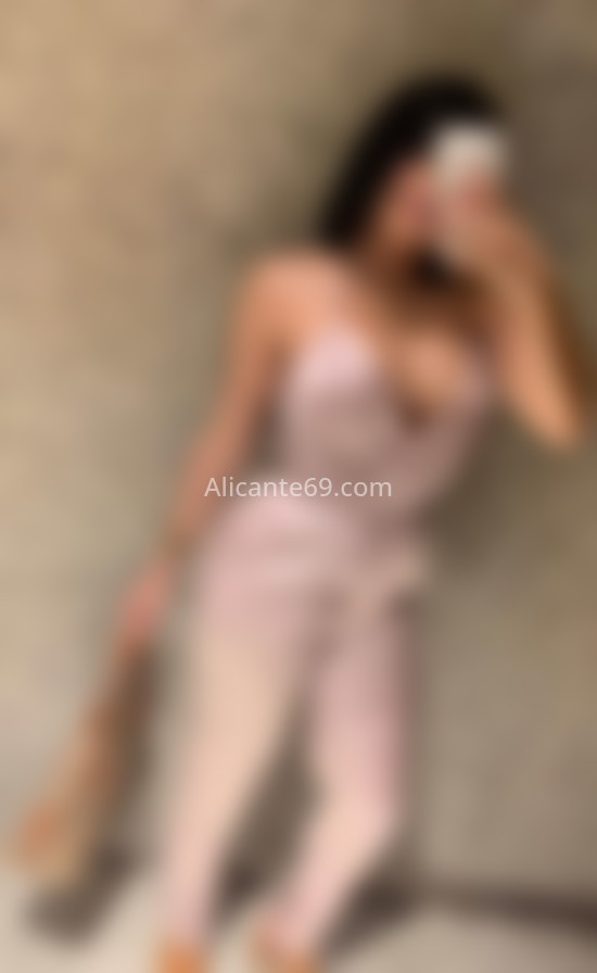 Hermosa amante ideal Torrevieja . 680737208. Citas en ALICANTE, ALICANTE. www.alicante69.com.
