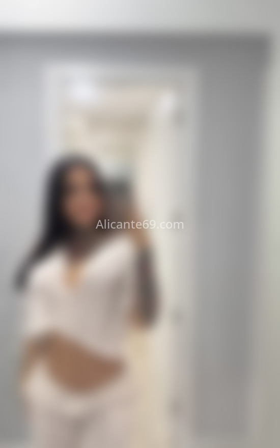 Natalia, trans colombiana recién llegada. 624729943. Citas en ALICANTE, ALICANTE. www.alicante69.com.